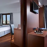 Ξενοδοχείο Porto Veneziano 3*