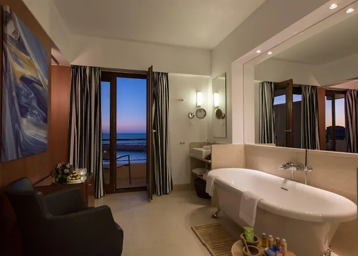 ホテル Porto Veneziano ハニア