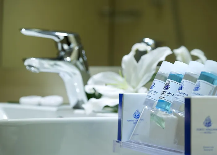 ホテル Porto Veneziano 3*