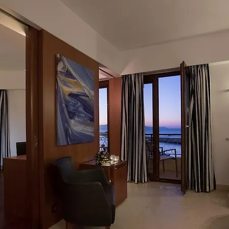 Готель Porto Veneziano 3*